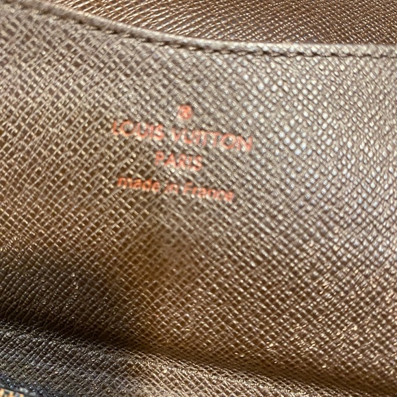 Louis Vuitton Sarah Wallet with Insert - Picture 7 of 12